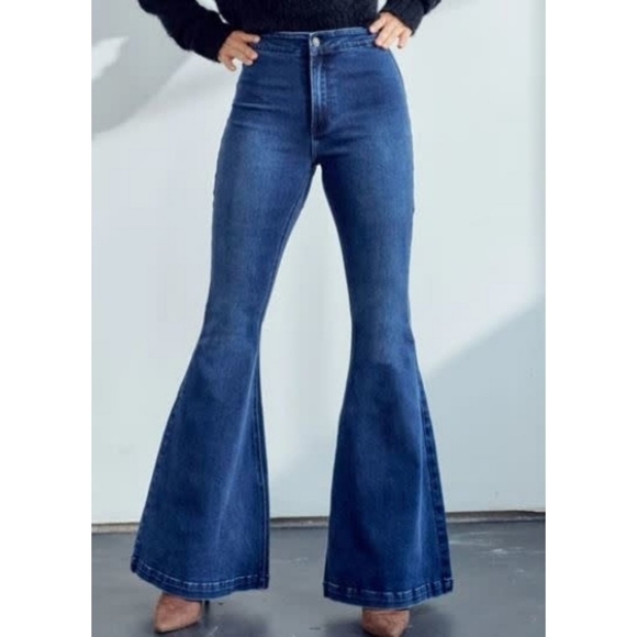 Kancan Aurora High Waisted Flare bell bottom Jeans NWOT - Picture 1 of 7